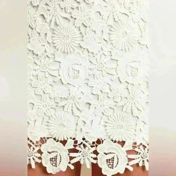 Lulu’s White lace Dress. Size XS - Picture 3 of 7